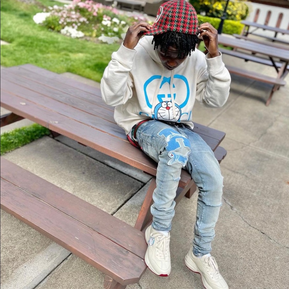 Meet your Posher, Dominique